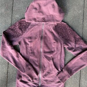 Lululemon special edition scuba hoodie burgandy Size 4